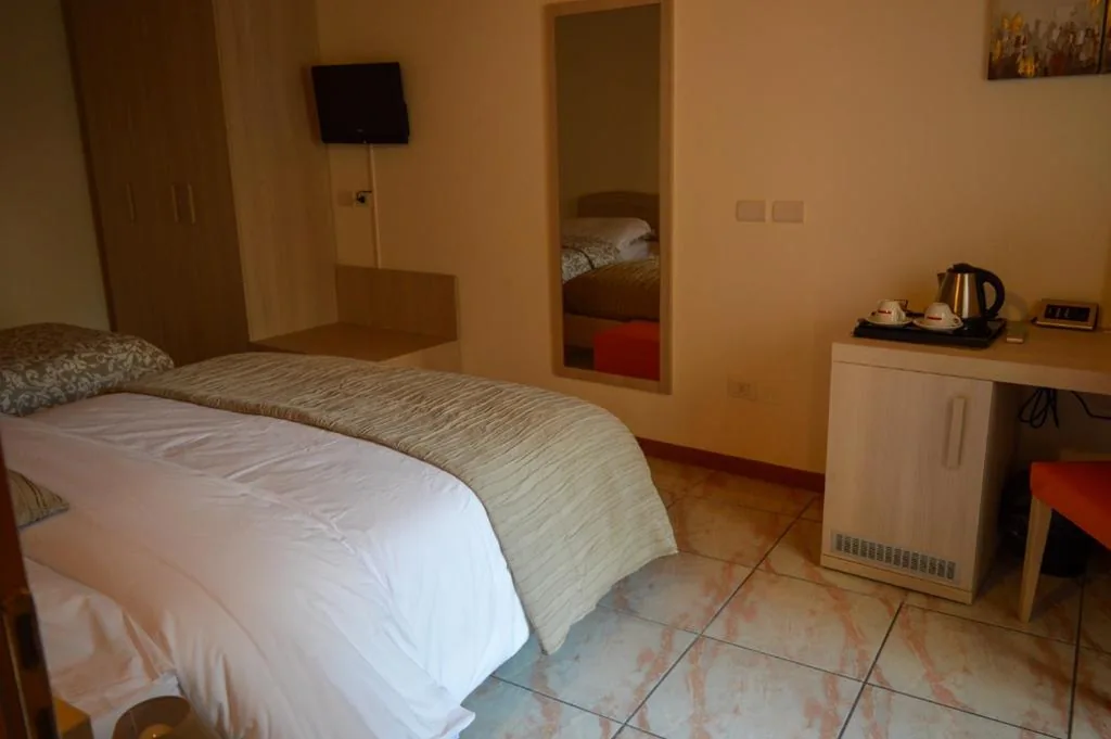 Triple Room — La Contrada