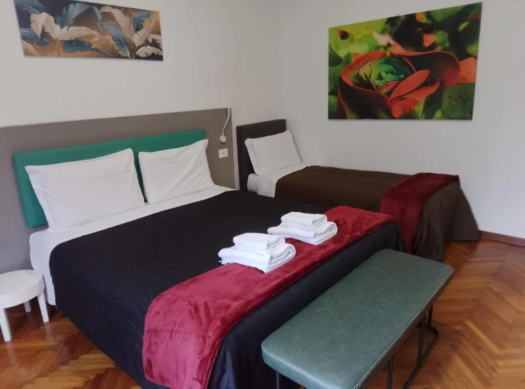 Triple Room — Megaride’s dépendance