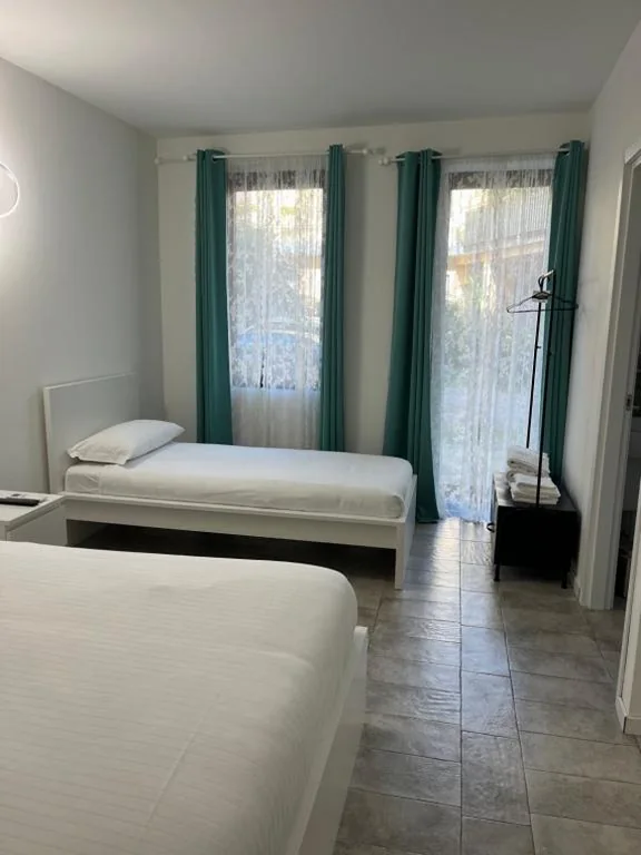 Triple Room — Seriana