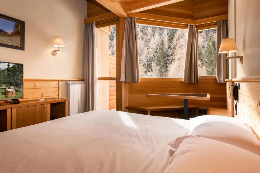 Standard Triple Room with Mountain View — Hotel Garni Pegrà