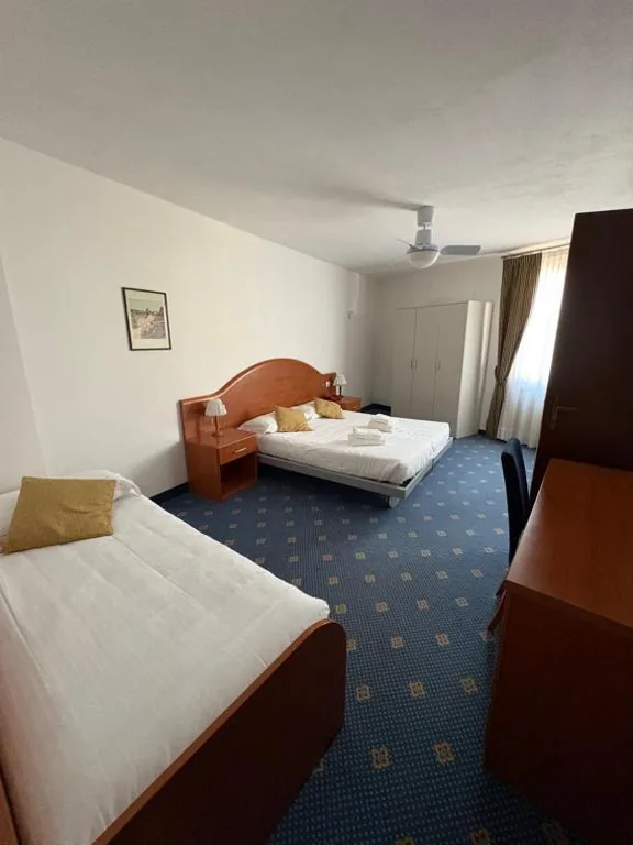 Standard Triple Room — Garnì Hotel Tignale