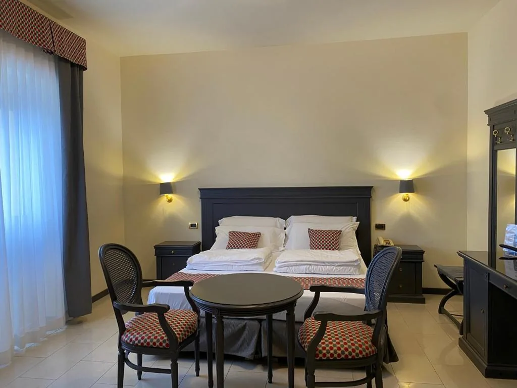 Standard Triple Room — Hotel Estée