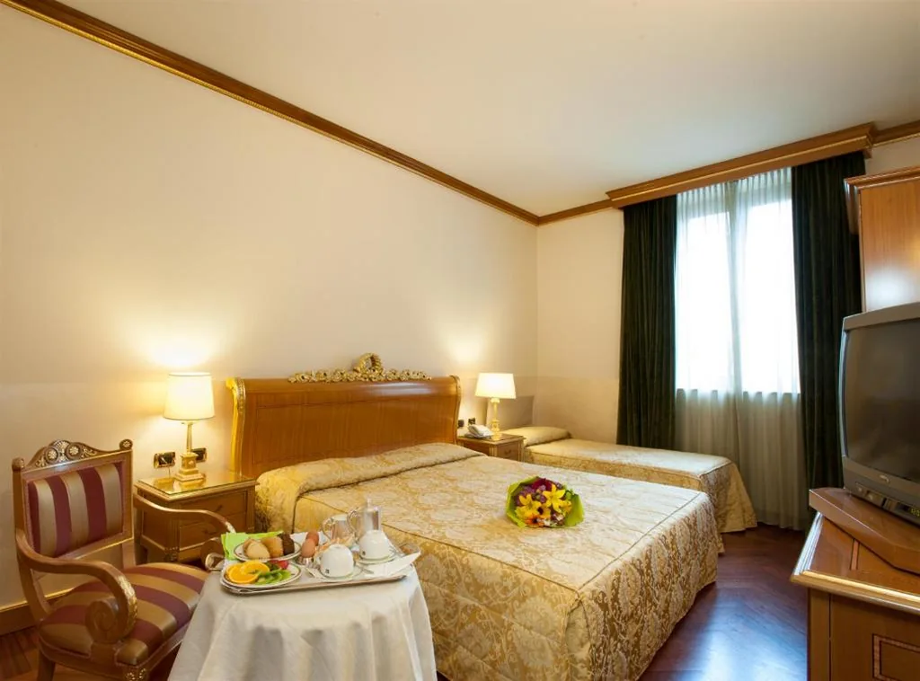 Standard Triple Room — Hotel Marconi