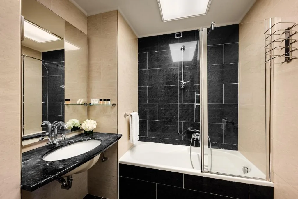 Superior Triple Room — Hotel Dei Cavalieri Milano Duomo