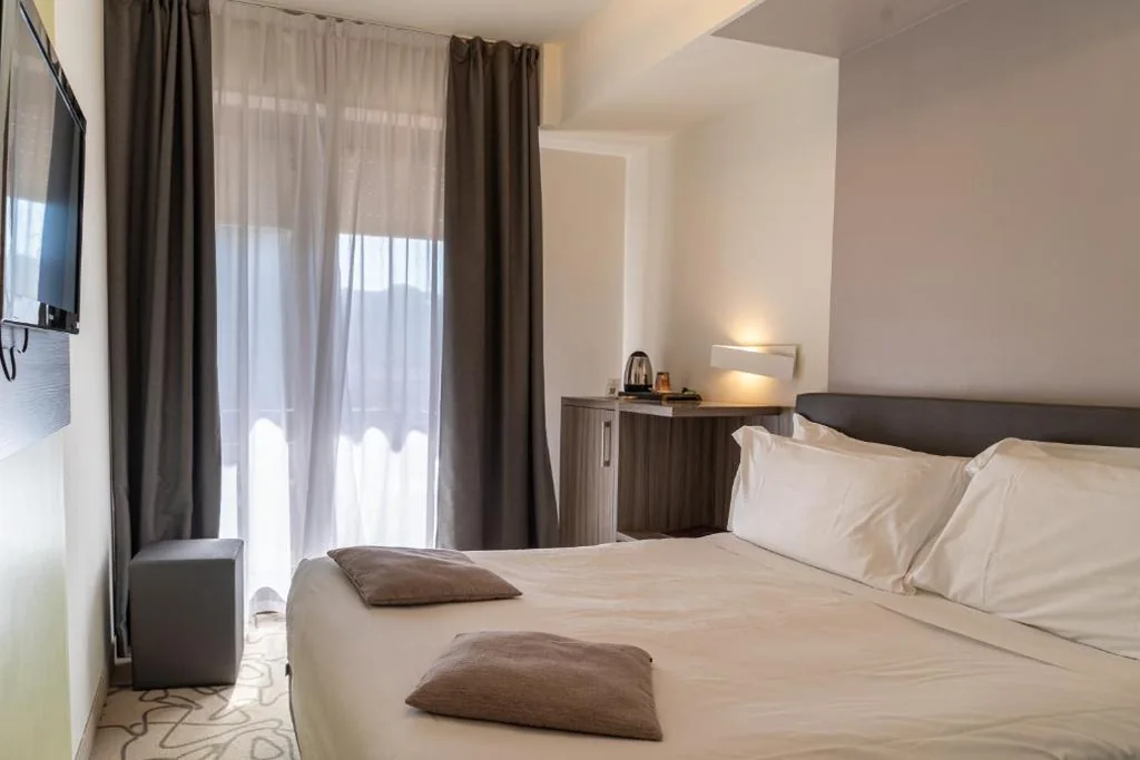 Camera Tripla Superior — Hotel Désirée by Double Hospitality