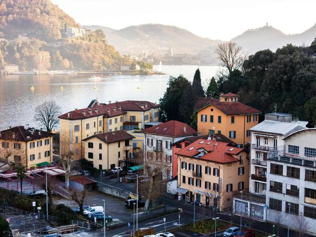 Casa Batèl Suites & Apartments – Ferry, Free Parking, Market & Lake Side