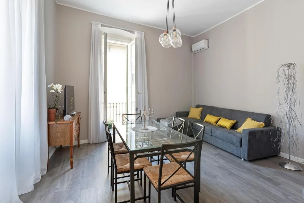 Casa con 1 Camera da Letto — Vittoria Corner – byMyHomeInComo