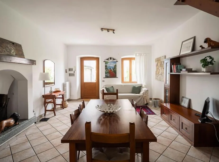 House with 2 Bedrooms — LEONI Apartment – charming full home in Bellagio