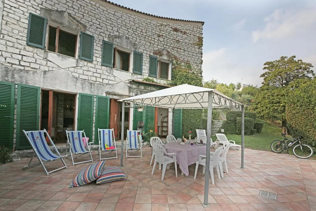 Casa con 4 Camere da Letto e Vasca Idromassaggio — Villenpark Sanghen
