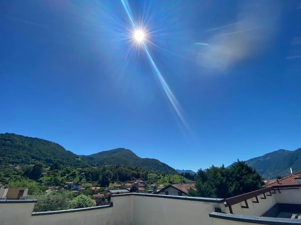 Holiday Home — Bellagio Cool Flat – Private Parking & Rooftop terrace