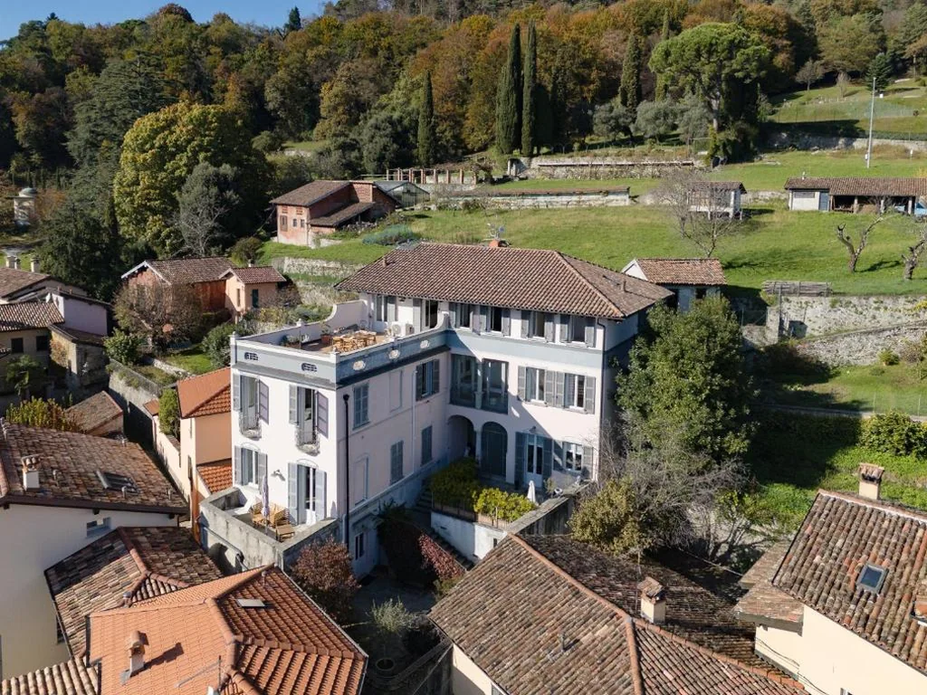 Casa Vacanze con 4 Camere da Letto — Villa Viviana – by MyHomeInComo