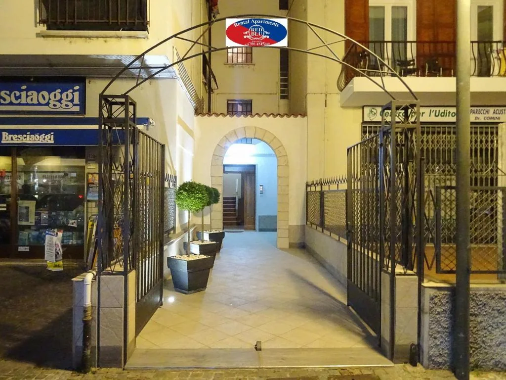 Holiday Home — Red & Blu Apartments