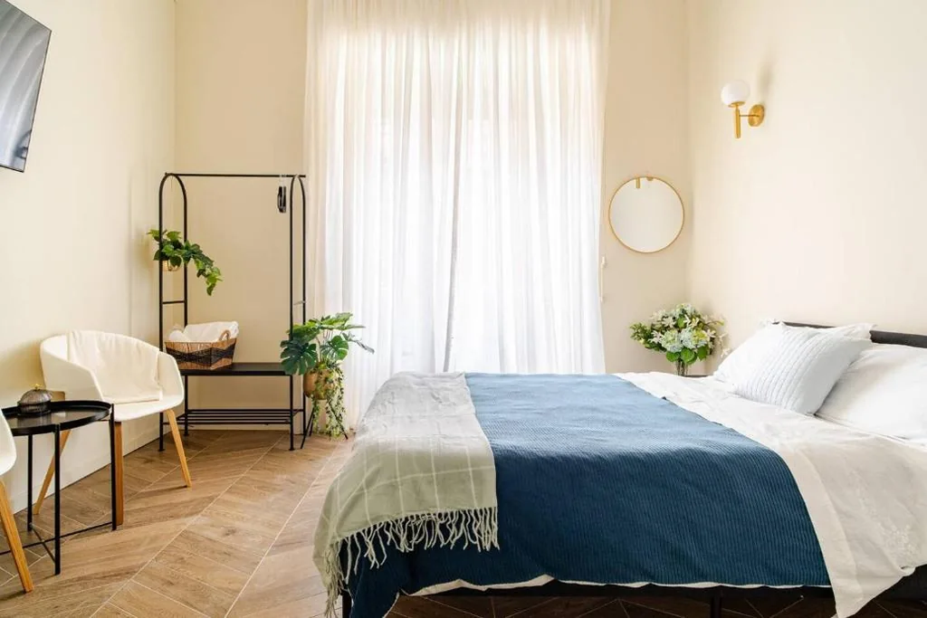 Center Rooms