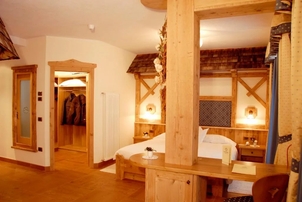 Superior Chalet Suite with Terrace — Paradise Lodge