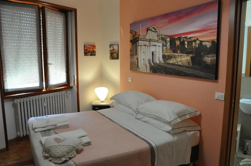 CityWalls Guest House Bergamo — foto 8
