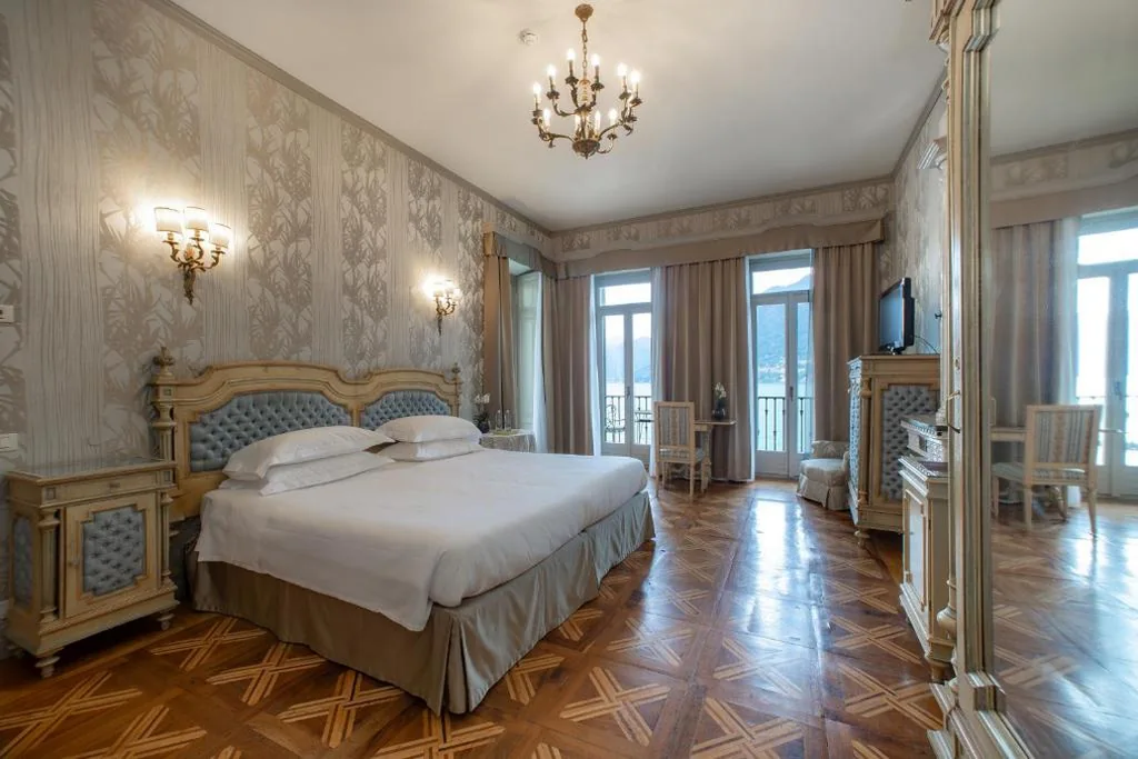 Classic Junior Suite with King Bed — Hotel Villa Flori
