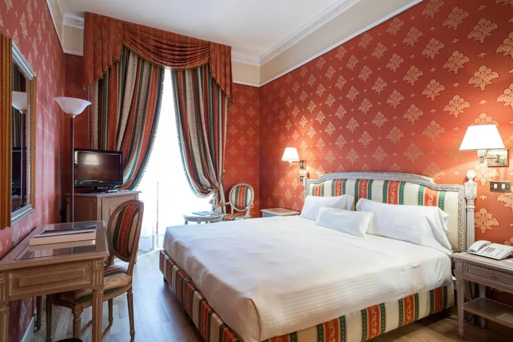 Classic Room — Sina De La Ville