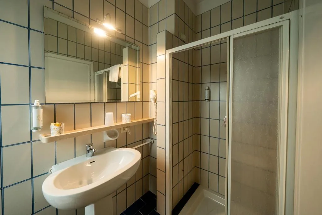 Connecting Room without Balcony — Hotel Serenella