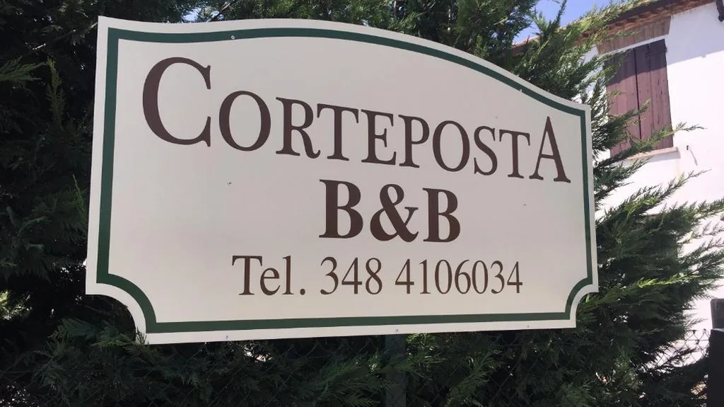 Corte Posta B&B – parcheggio e bagno in camera – ideale per Coppie, Soggiorni di lavoro, Viaggiatori interessati a arte e cultura