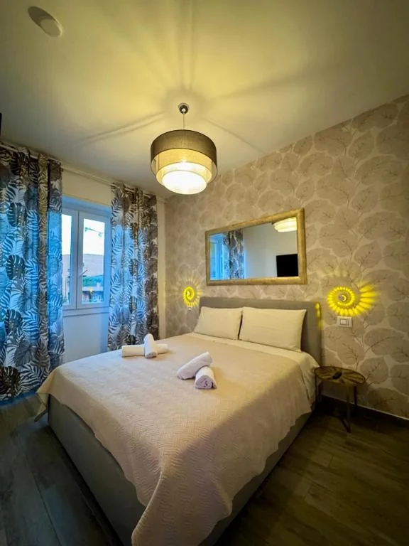 Cozy Room – 2