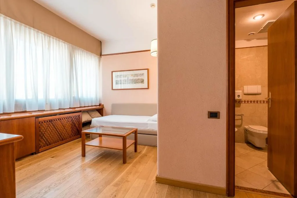 Crystal Hotel Varese — foto 3