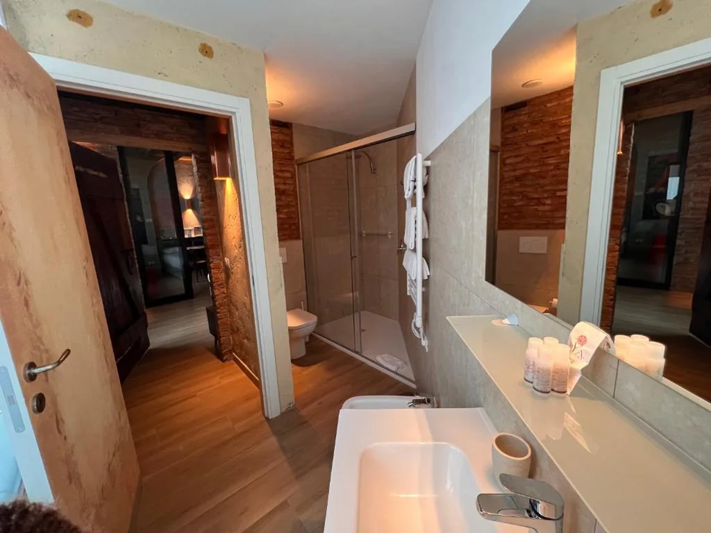 Emme Loft I Orange Moon – Vibrant Modern Luxury Loft Milan — foto 3