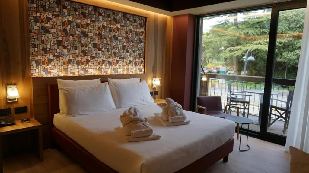 Executive Double Room with Balcony - First Floor — Alevic Hotel Sirmione