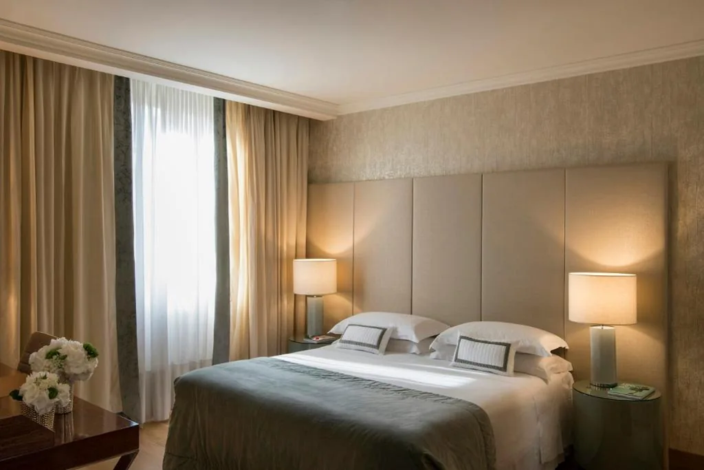 Familiare Comunicante — Rosa Grand Milano – Starhotels Collezione