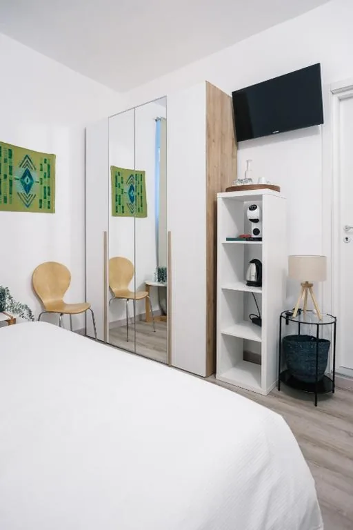 Flora Inn, Scotti’s House – Due passi in centro