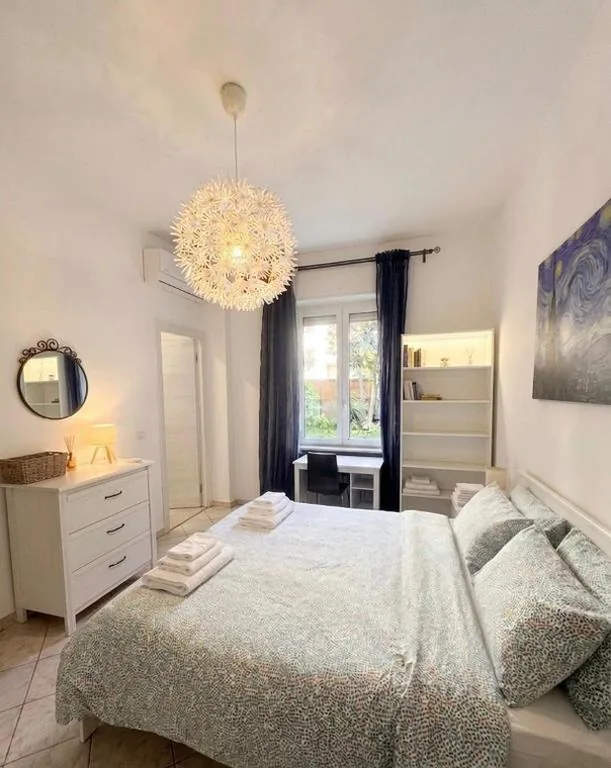 Guest House in Elegant Apartment close to the Center