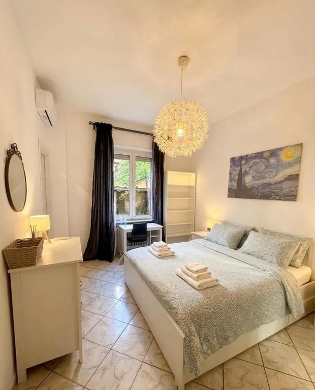 Guest House in Elegant Apartment close to the Center