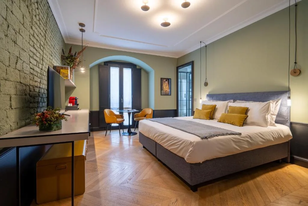 GuestHost – Brera Exclusive and Central Suites