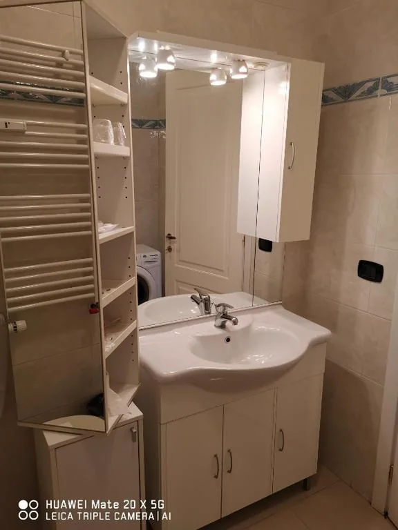 Guesthouse Central Station Group – Via Sammartini 15 — foto 8