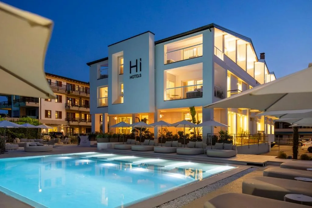 Hi Hotels Sirmione – Lakeview Pool