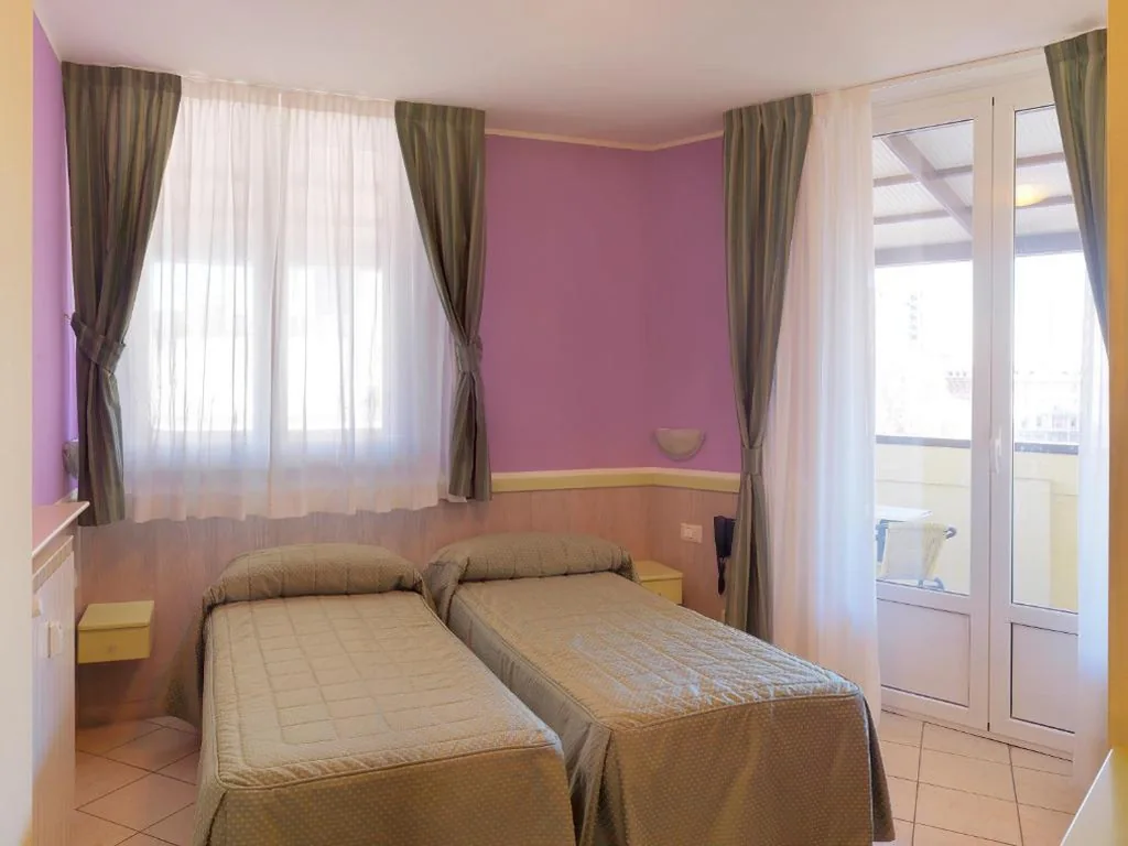Hotel Arco Romana