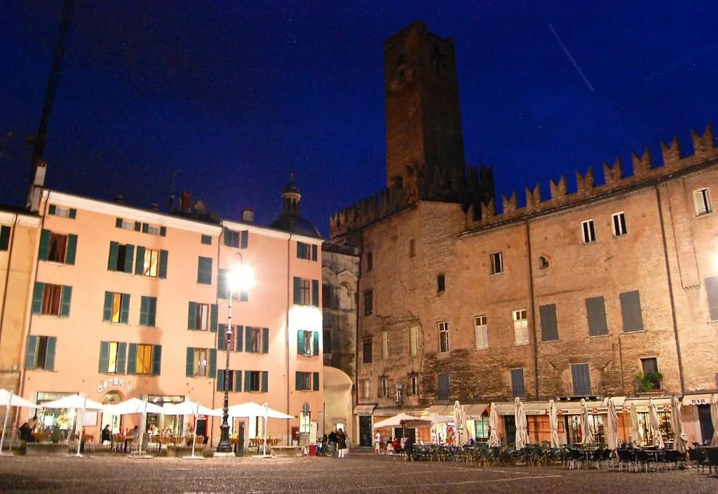 Hotel dei Gonzaga, MantegnaHotels