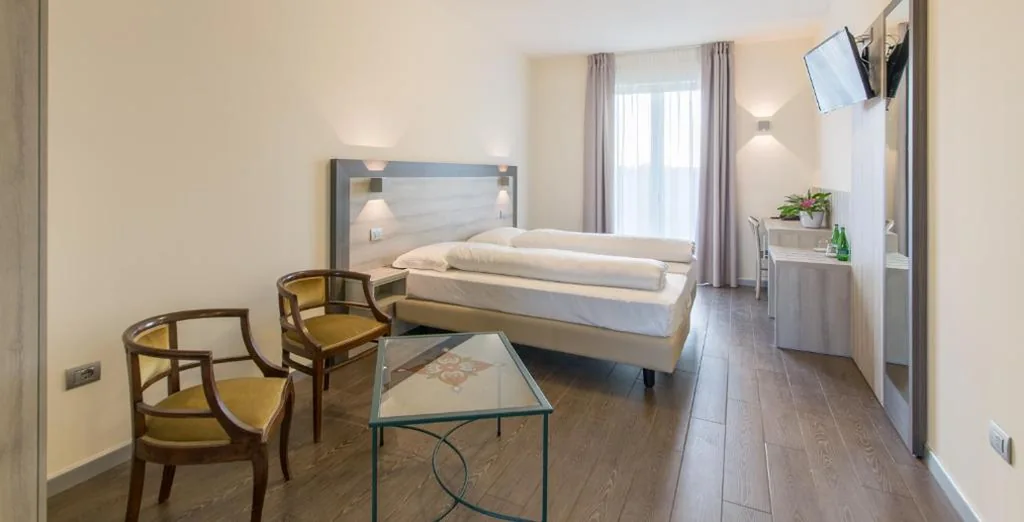 Hotel Panineria Colombera Rossa — foto 6