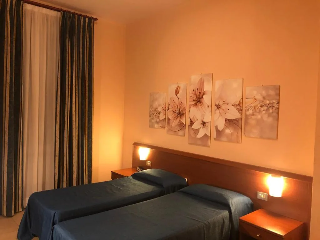 Hotel Paradiso