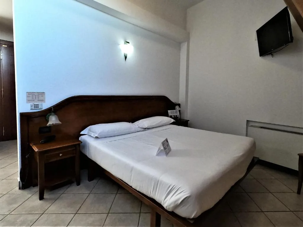 Hotel Ungheria Varese 1946 — foto 8