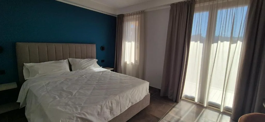 Hotel V7