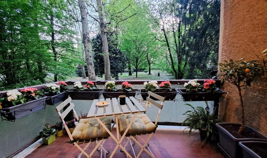 IL BALCONE NEL PARCO – stanze con bagno privato
