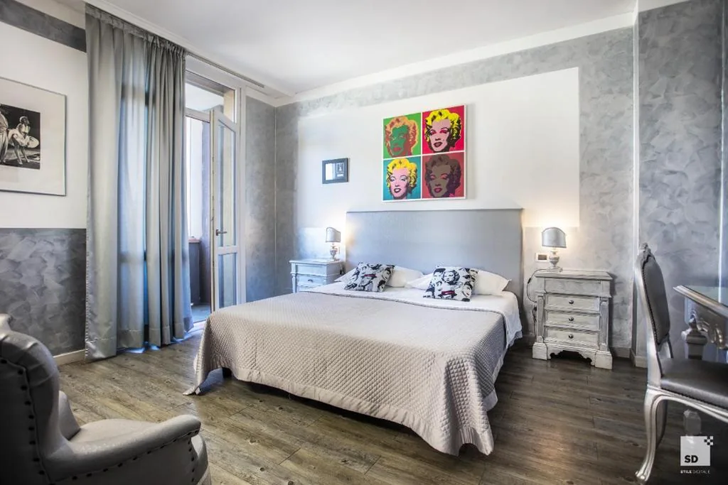 Junior Suite — Admiral Hotel