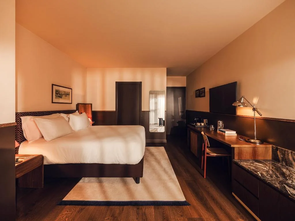 Junior Suite with Balcony — Aethos Hotel Milan