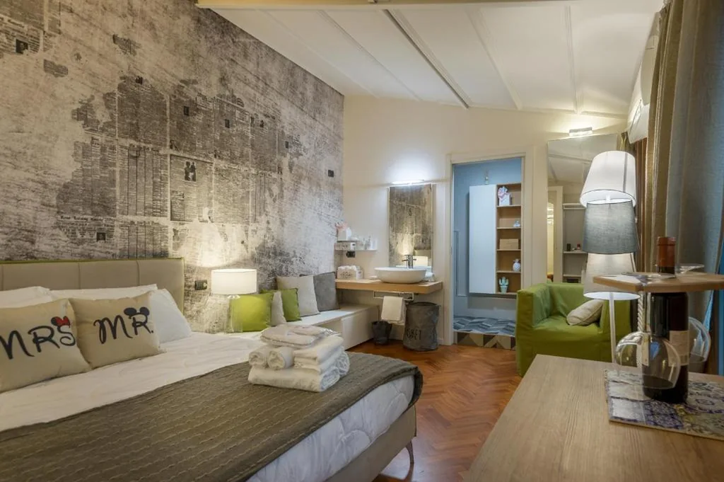 Junior Suite with Balcony — Moscova Luxury B&B