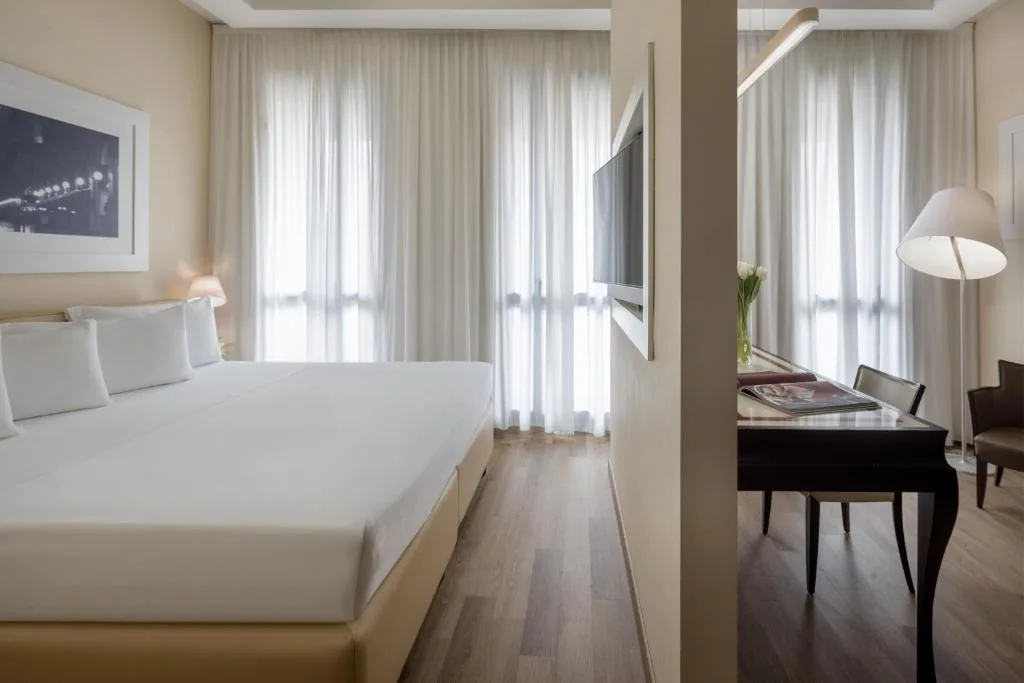 Junior Suite with Extra Bed — UNA Hotels Cusani Milano