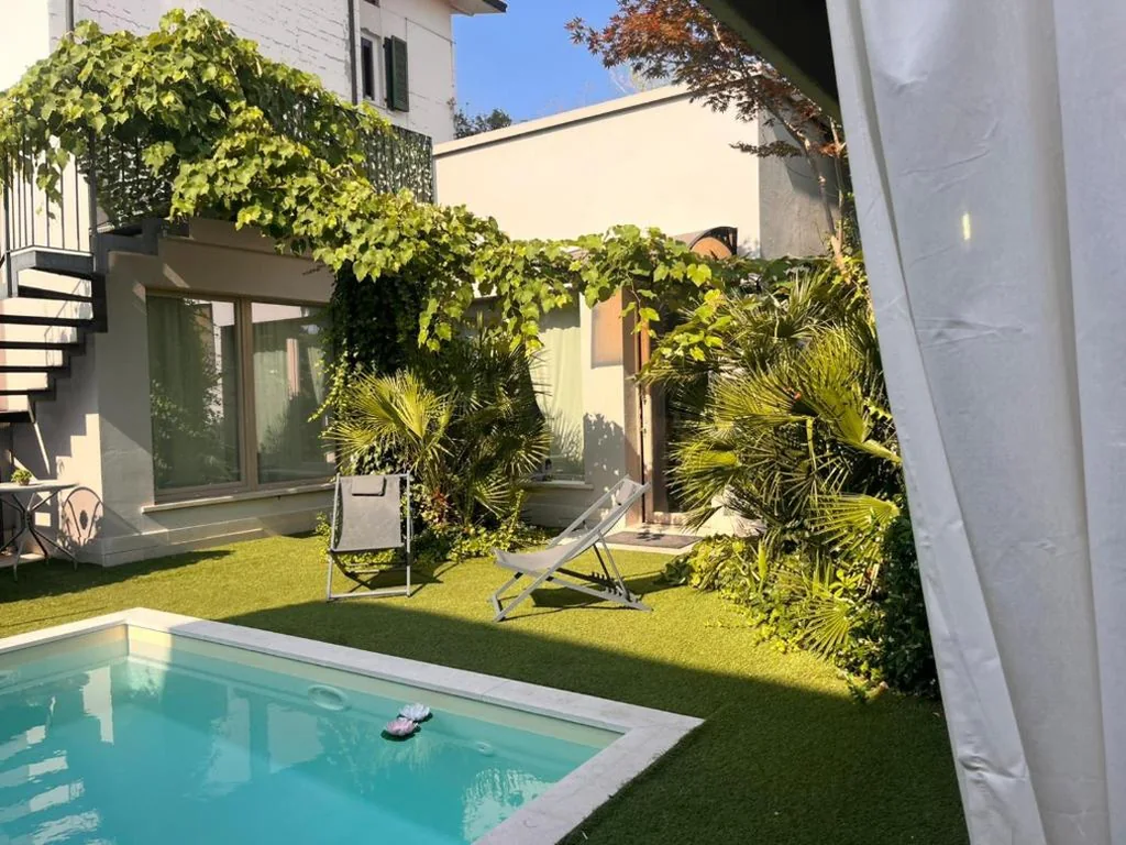 Junior Suite with Private Pool — Harmony Lake Sirmione