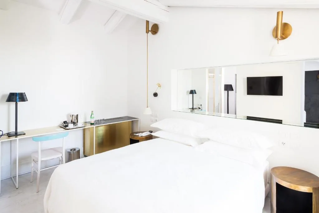 Junior Suite with Terrace and City View — Senato Hotel Milano