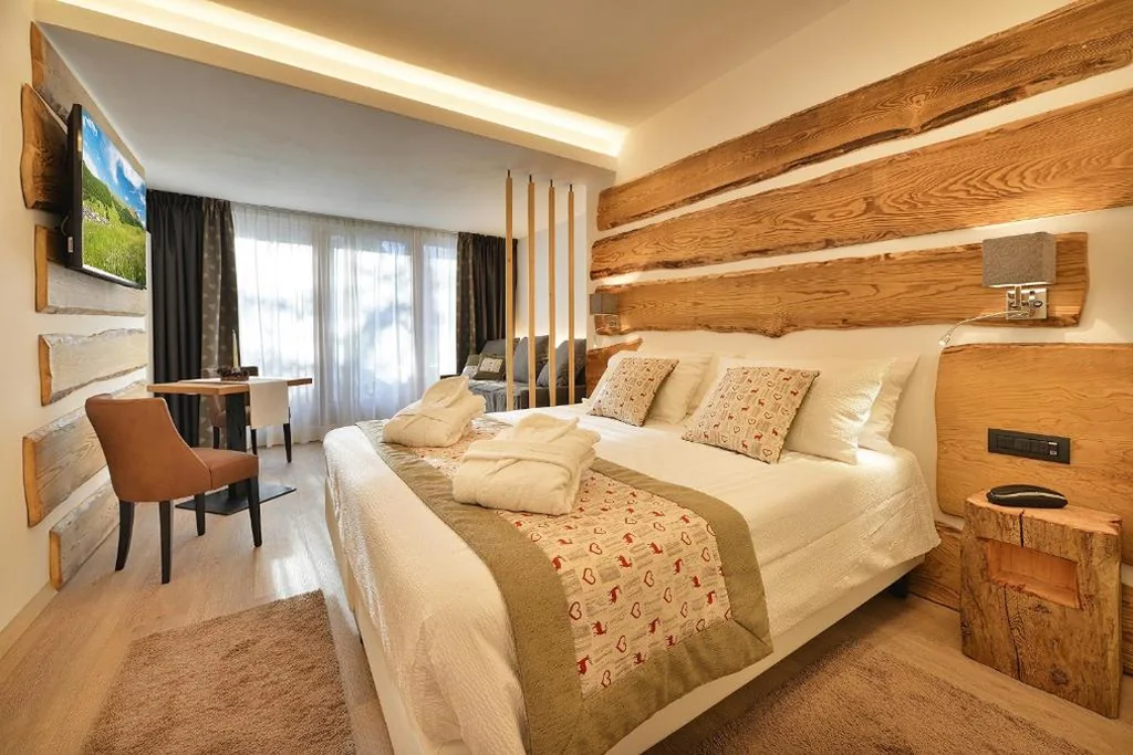 Junior Suite with Terrace — Hotel Bucaneve