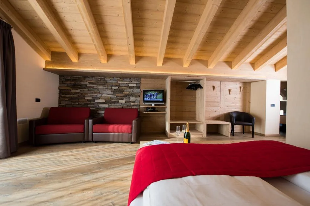 Junior Suite with Whirlpool Tub — Francesin Active Hotel