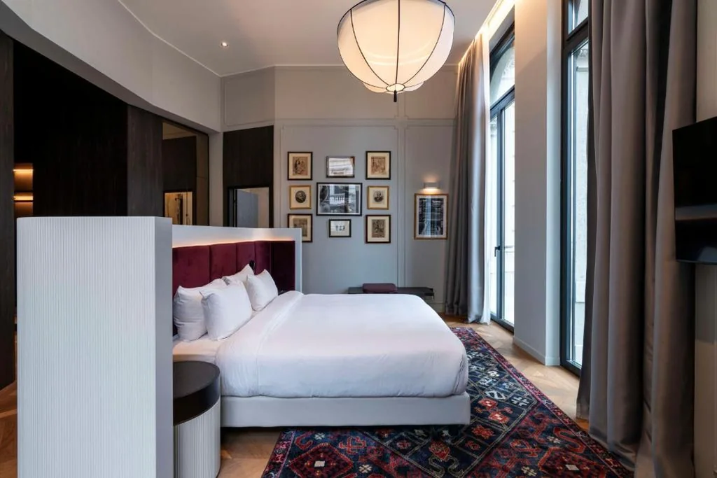 Junior Suite con Vista Città — Palazzo Touring Club Milan, A Radisson Collection Hotel